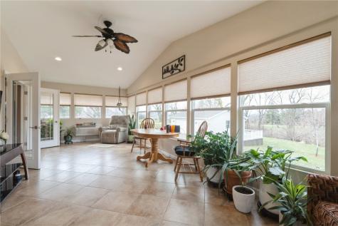 10304 Hall Road Cedar Rapids IA 52411