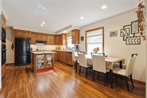 10304 Hall Road Cedar Rapids IA 52411