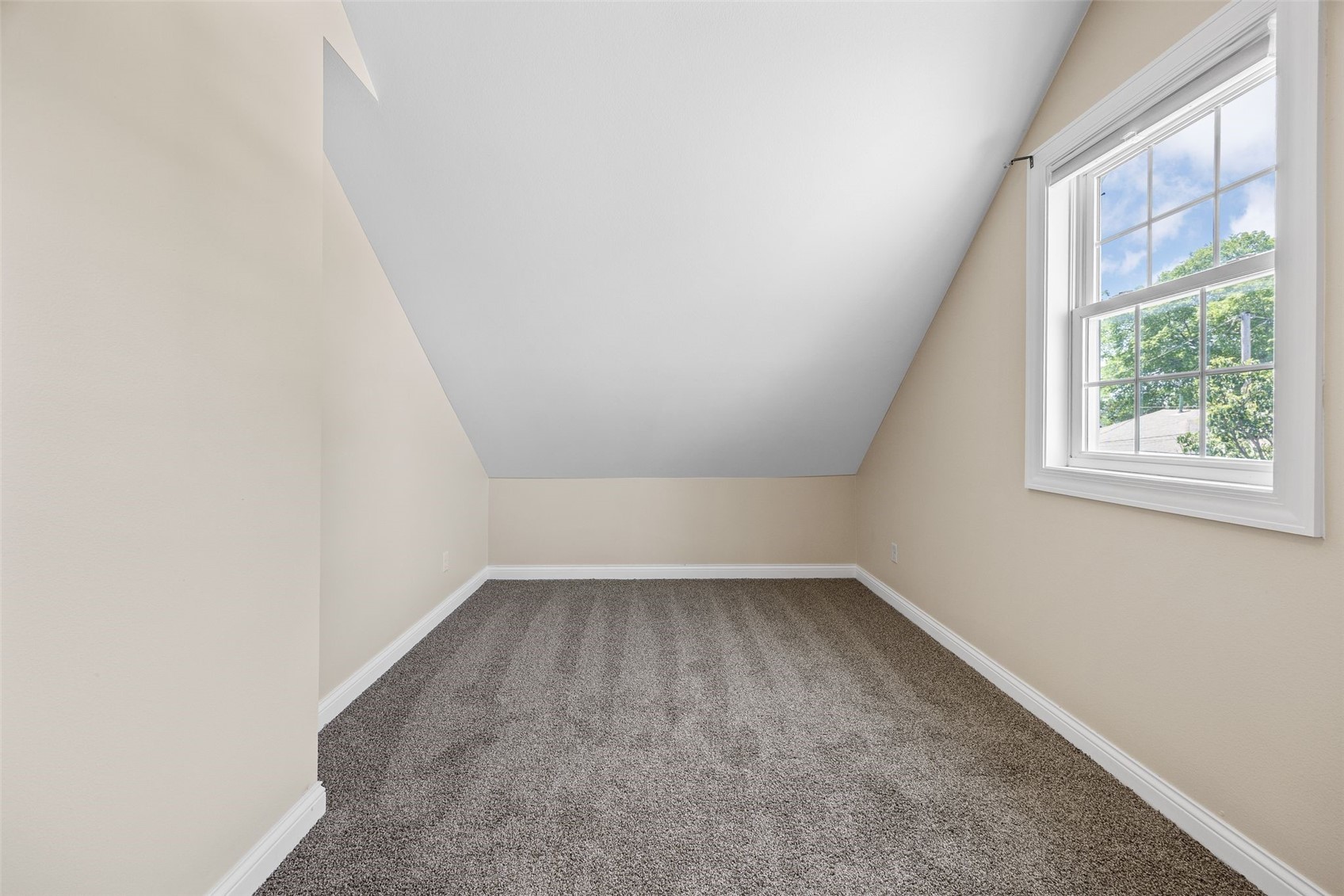 716 8th Street SW Cedar Rapids IA 52404