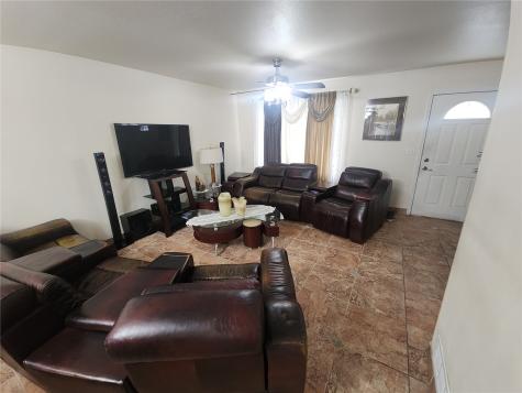 1427 Winchell Drive Drive NE Cedar Rapids IA 52402