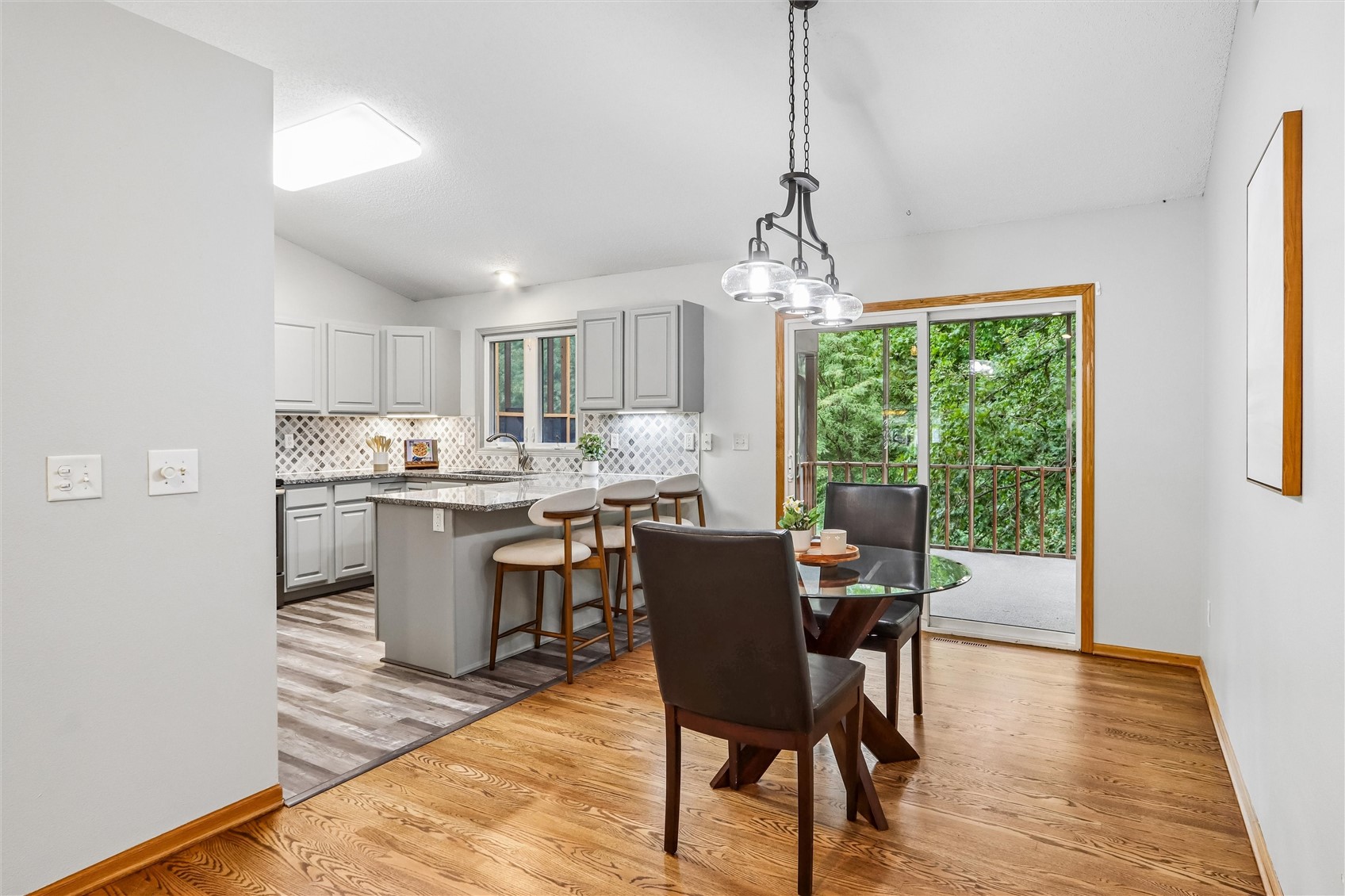 2283 E Grantview Drive Coralville IA 52241