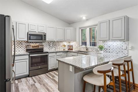 2283 E Grantview Drive Coralville IA 52241