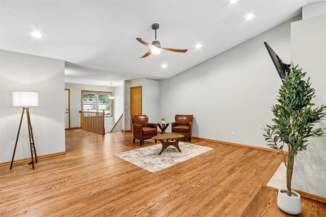 2283 E Grantview Drive Coralville IA 52241