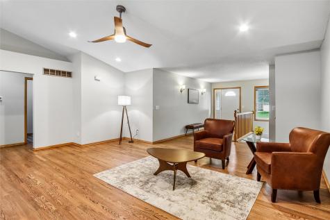 2283 E Grantview Drive Coralville IA 52241