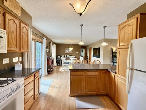 218 S High Avenue Oxford IA 52322