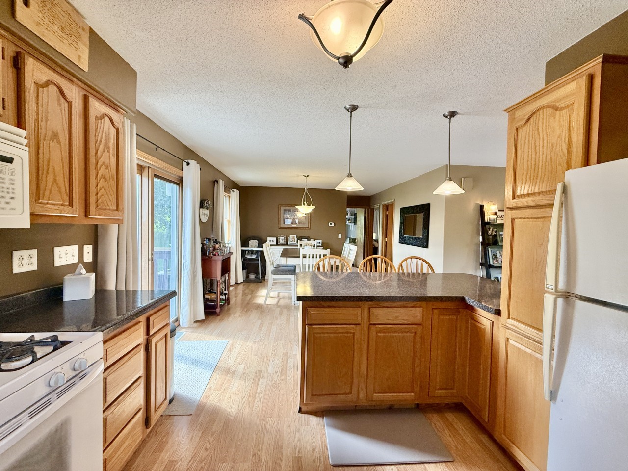 218 S High Avenue Oxford IA 52322