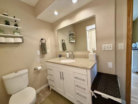 218 S High Avenue Oxford IA 52322