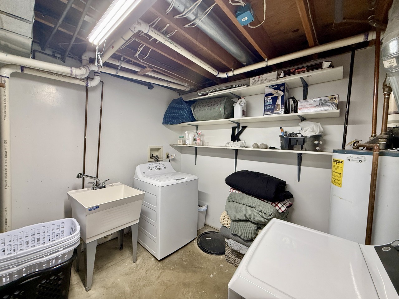218 S High Avenue Oxford IA 52322
