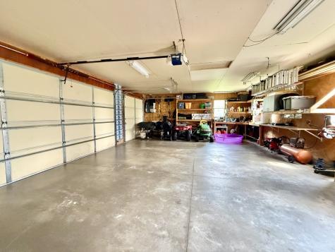 218 S High Avenue Oxford IA 52322