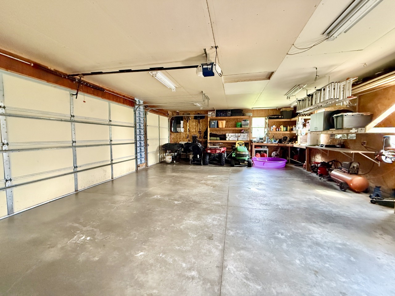 218 S High Avenue Oxford IA 52322