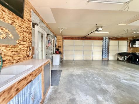 218 S High Avenue Oxford IA 52322