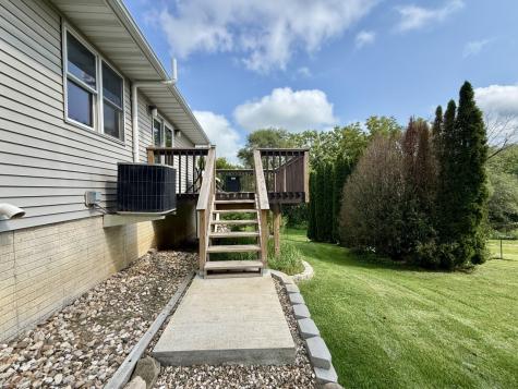 218 S High Avenue Oxford IA 52322