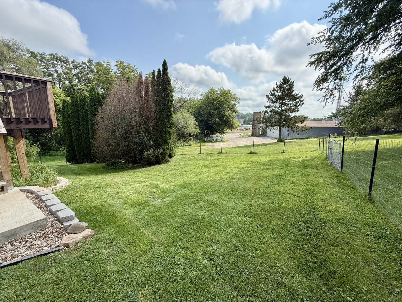 218 S High Avenue Oxford IA 52322