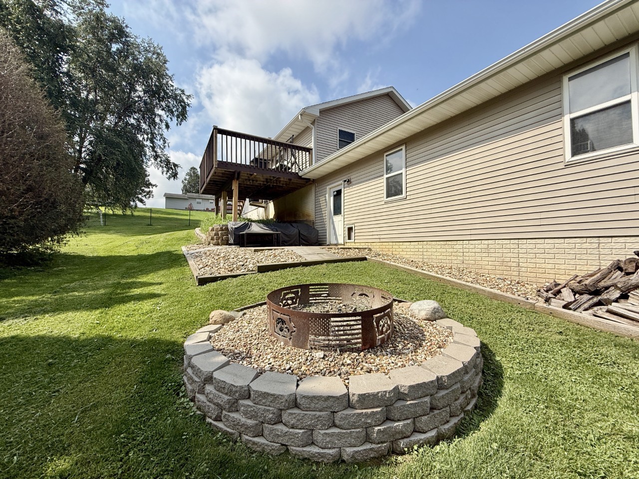 218 S High Avenue Oxford IA 52322