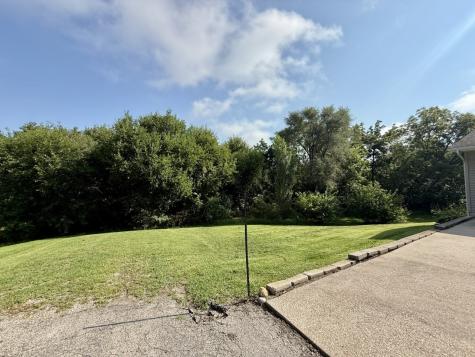 218 S High Avenue Oxford IA 52322
