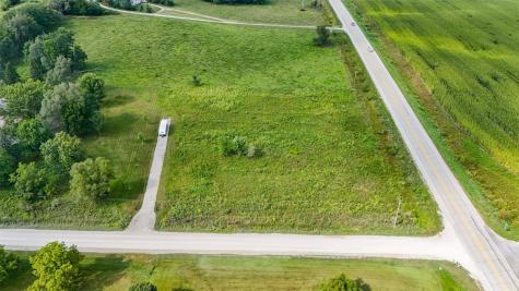 4333 Ring Road Walker IA 52352