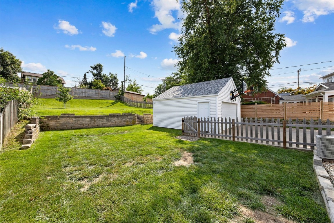 211 26th Street Drive SE Cedar Rapids IA 52403