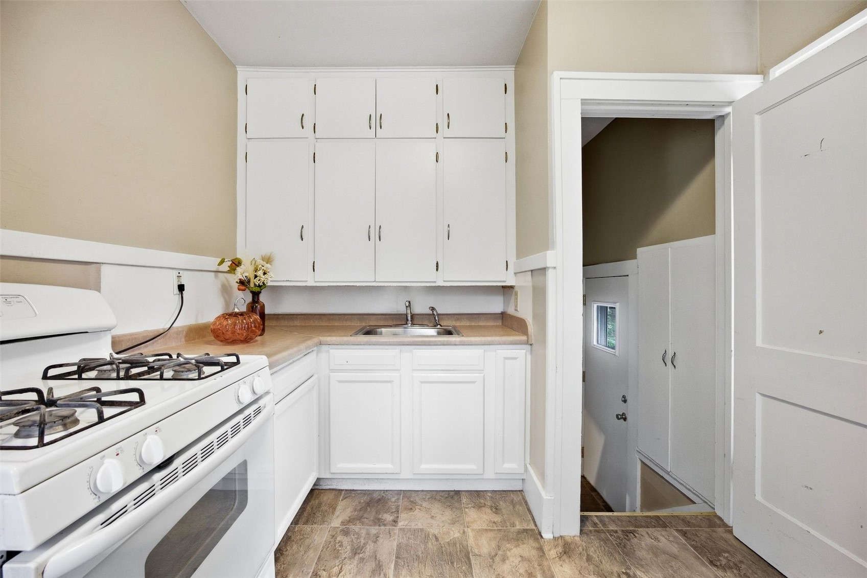 1008 Daniels Street NE Cedar Rapids IA 52402