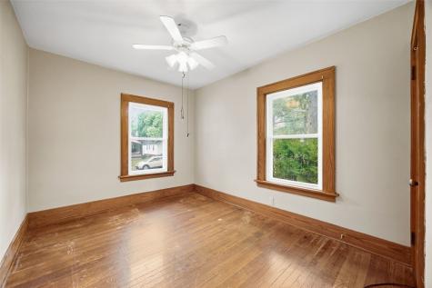 1008 Daniels Street NE Cedar Rapids IA 52402