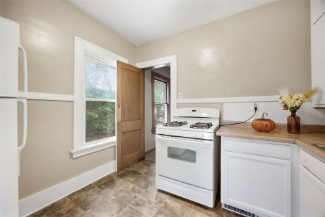 1008 Daniels Street NE Cedar Rapids IA 52402