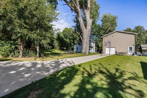 1131 16th Street Cedar Rapids IA 52403