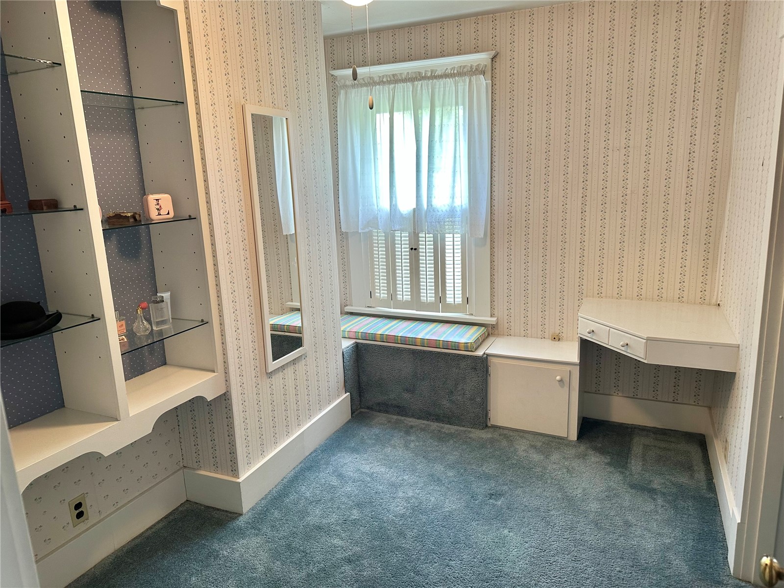 310 Hall Lowden IA 52255