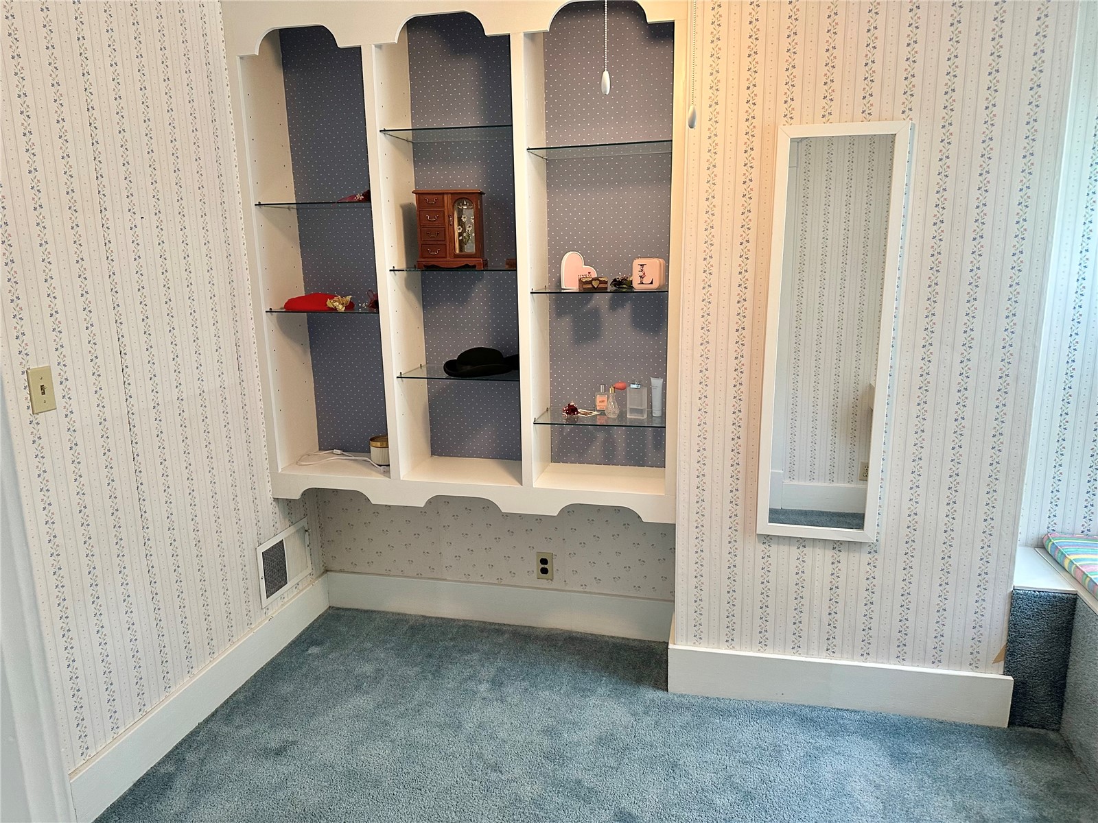 310 Hall Lowden IA 52255