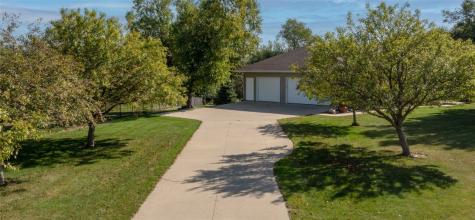 1253 Hillview Court NE Swisher IA 52338