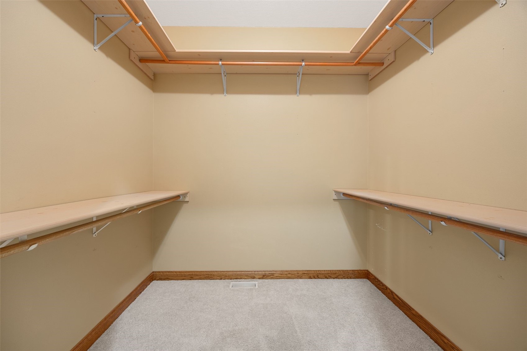 1253 Hillview Court NE Swisher IA 52338