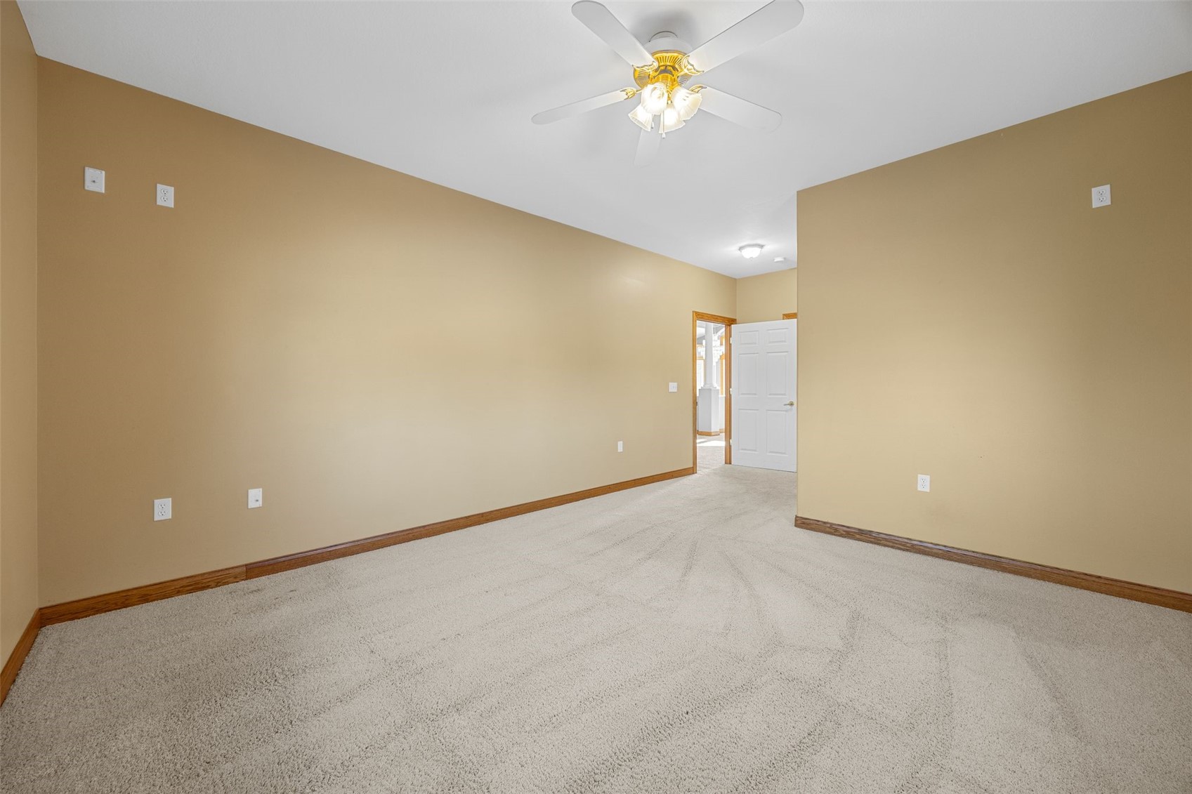 1253 Hillview Court NE Swisher IA 52338