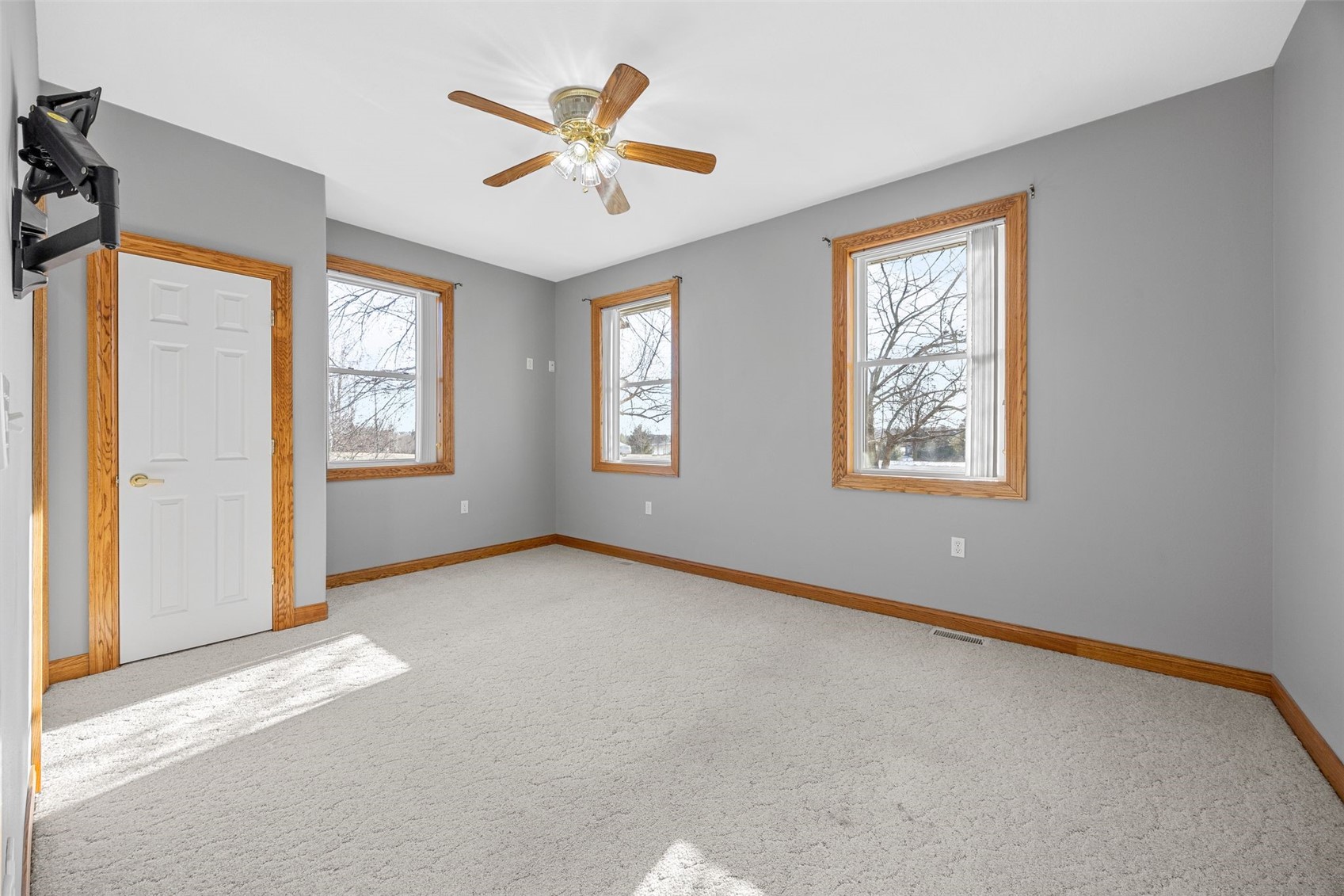 1253 Hillview Court NE Swisher IA 52338