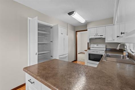2620 Brookland Drive NE Cedar Rapids IA 52402