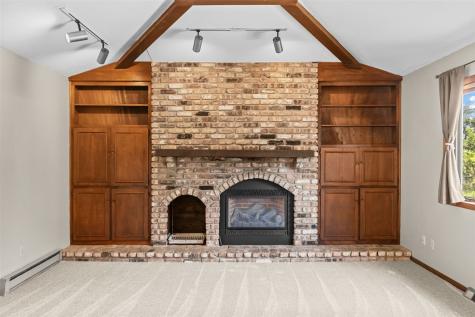 2620 Brookland Drive NE Cedar Rapids IA 52402