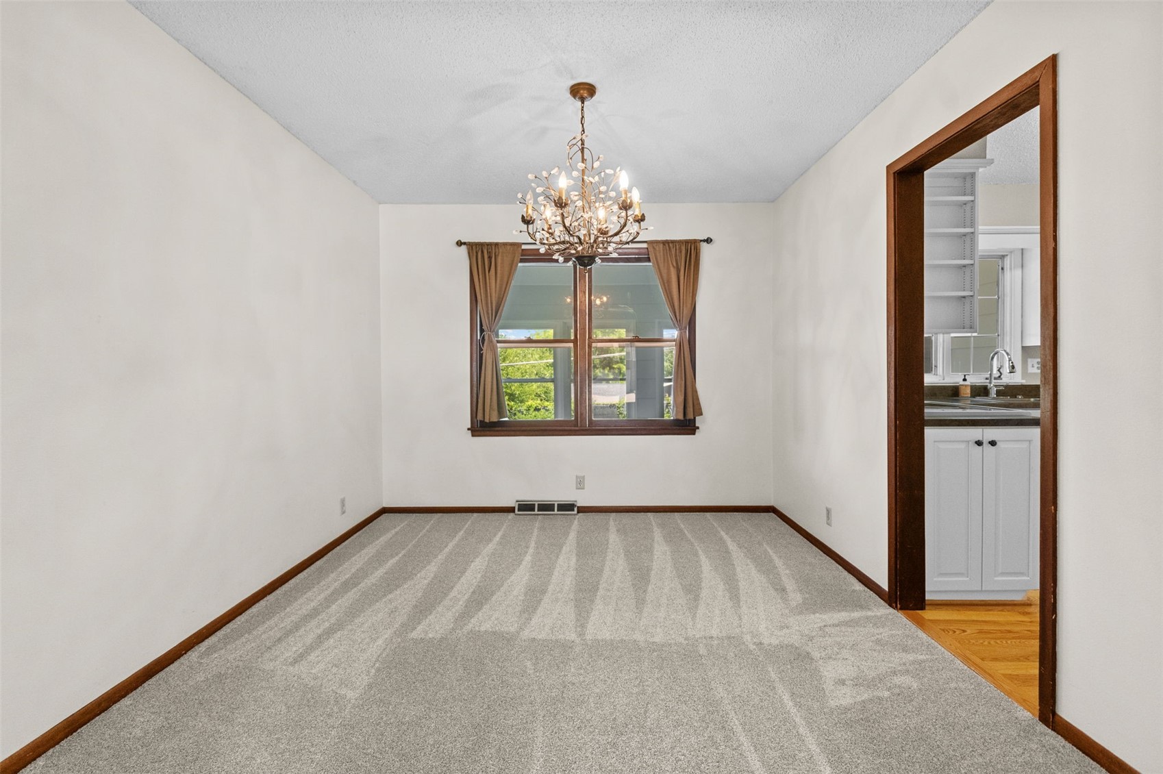 2620 Brookland Drive NE Cedar Rapids IA 52402