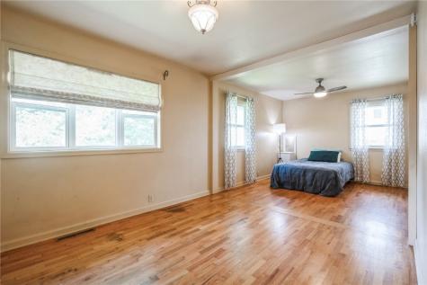117 10th Avenue SW Mt Vernon IA 52314