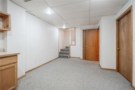117 10th Avenue SW Mt Vernon IA 52314