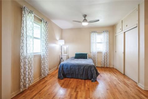 117 10th Avenue SW Mt Vernon IA 52314