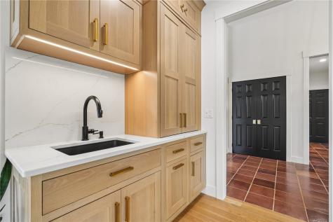 358 Abbotsford Drive Cedar Rapids IA 52403