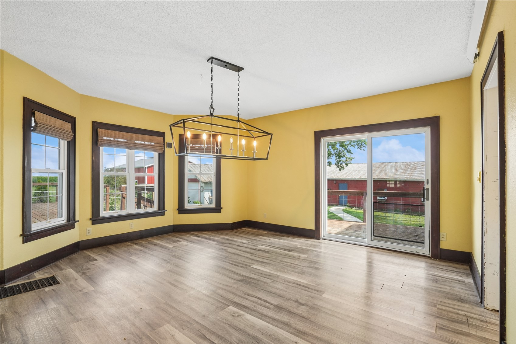182 Dubuque Road Springville IA 52336