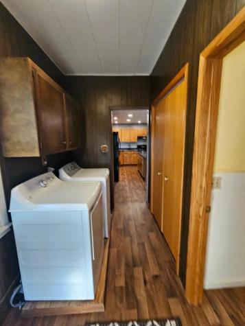 1612 7th Avenue Belle Plaine IA 52208