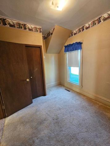 1612 7th Avenue Belle Plaine IA 52208