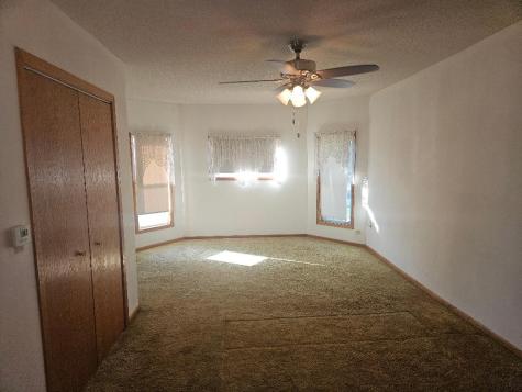 1612 7th Avenue Belle Plaine IA 52208