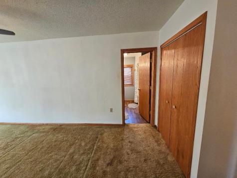 1612 7th Avenue Belle Plaine IA 52208