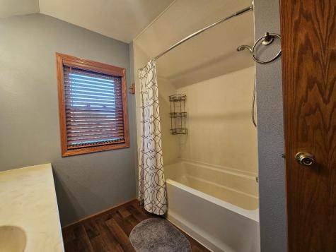 1612 7th Avenue Belle Plaine IA 52208
