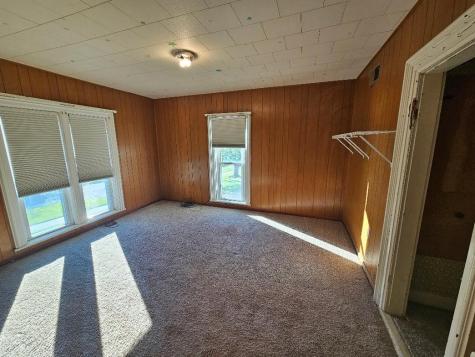 1612 7th Avenue Belle Plaine IA 52208