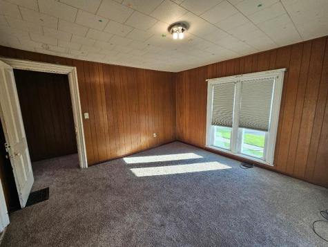 1612 7th Avenue Belle Plaine IA 52208