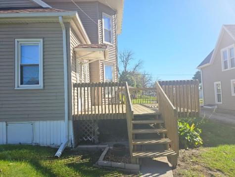 1612 7th Avenue Belle Plaine IA 52208