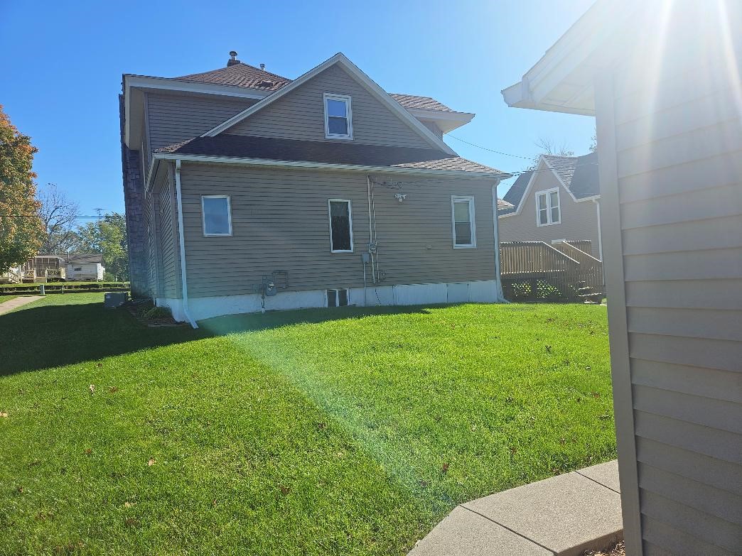 1612 7th Avenue Belle Plaine IA 52208