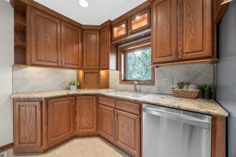 1805 Brockman Avenue Marion IA 52302