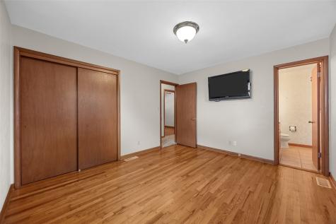 1805 Brockman Avenue Marion IA 52302